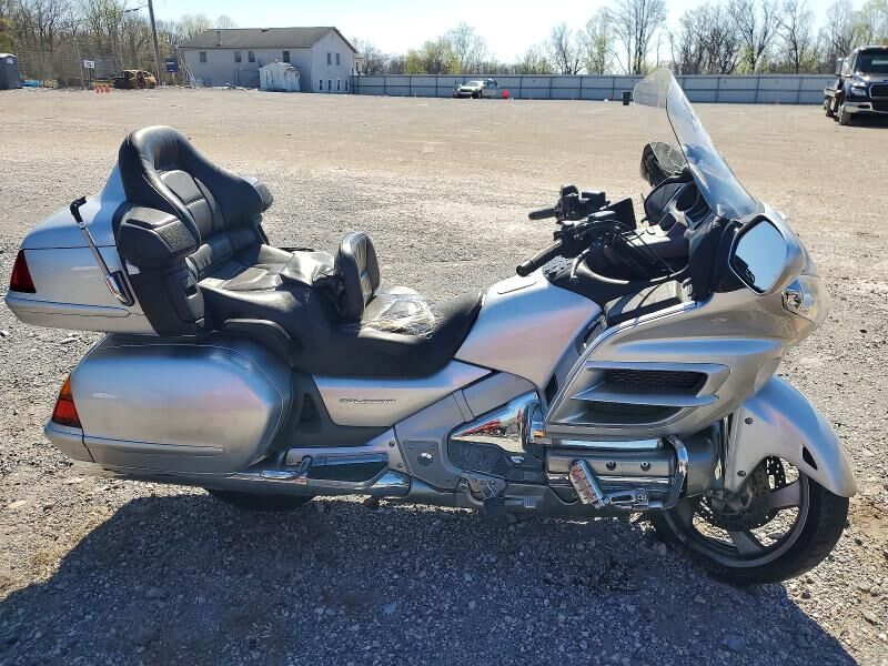 2005 HONDA GL1800