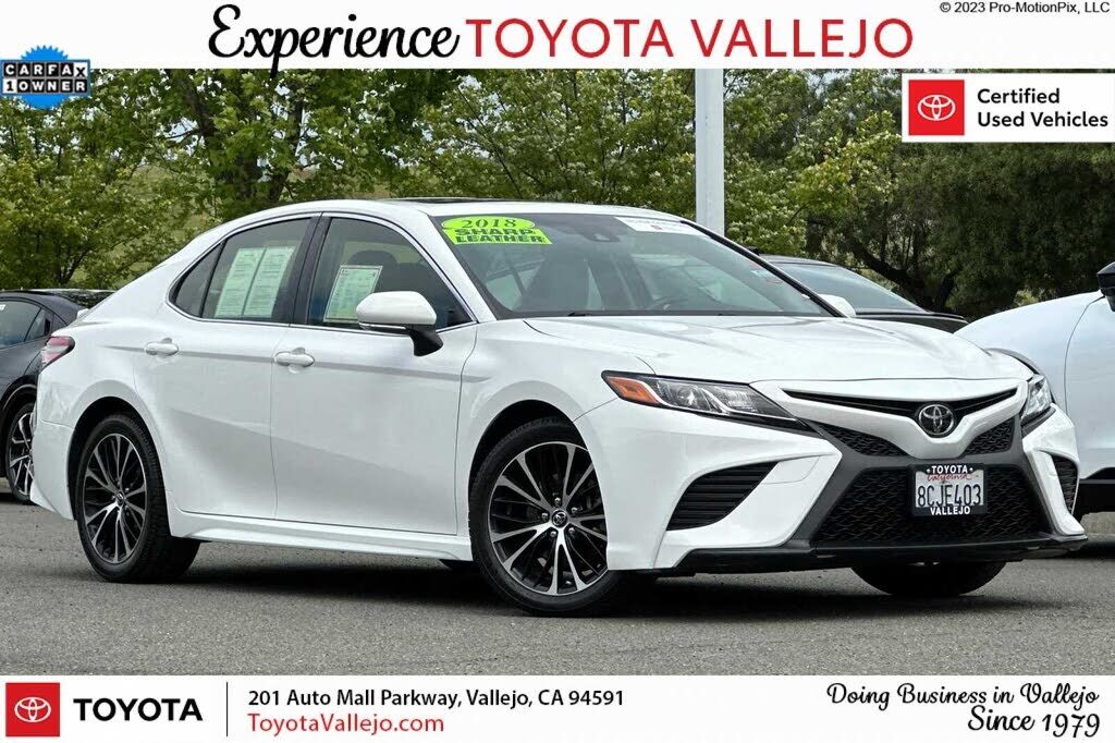 2018 TOYOTA Camry