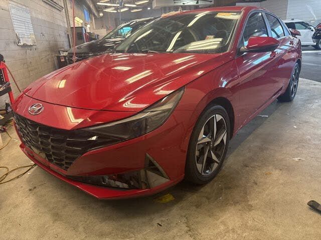 2024 HYUNDAI Elantra