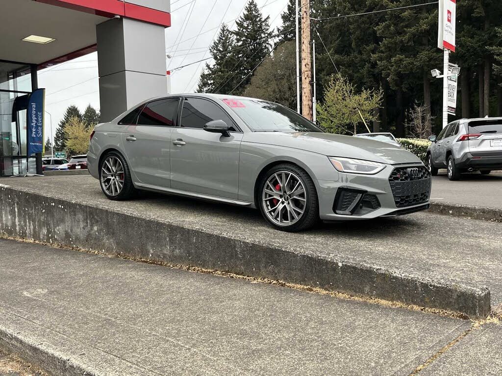 2022 AUDI S4