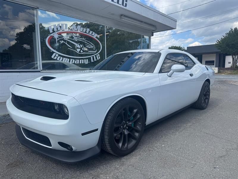 2021 DODGE Challenger