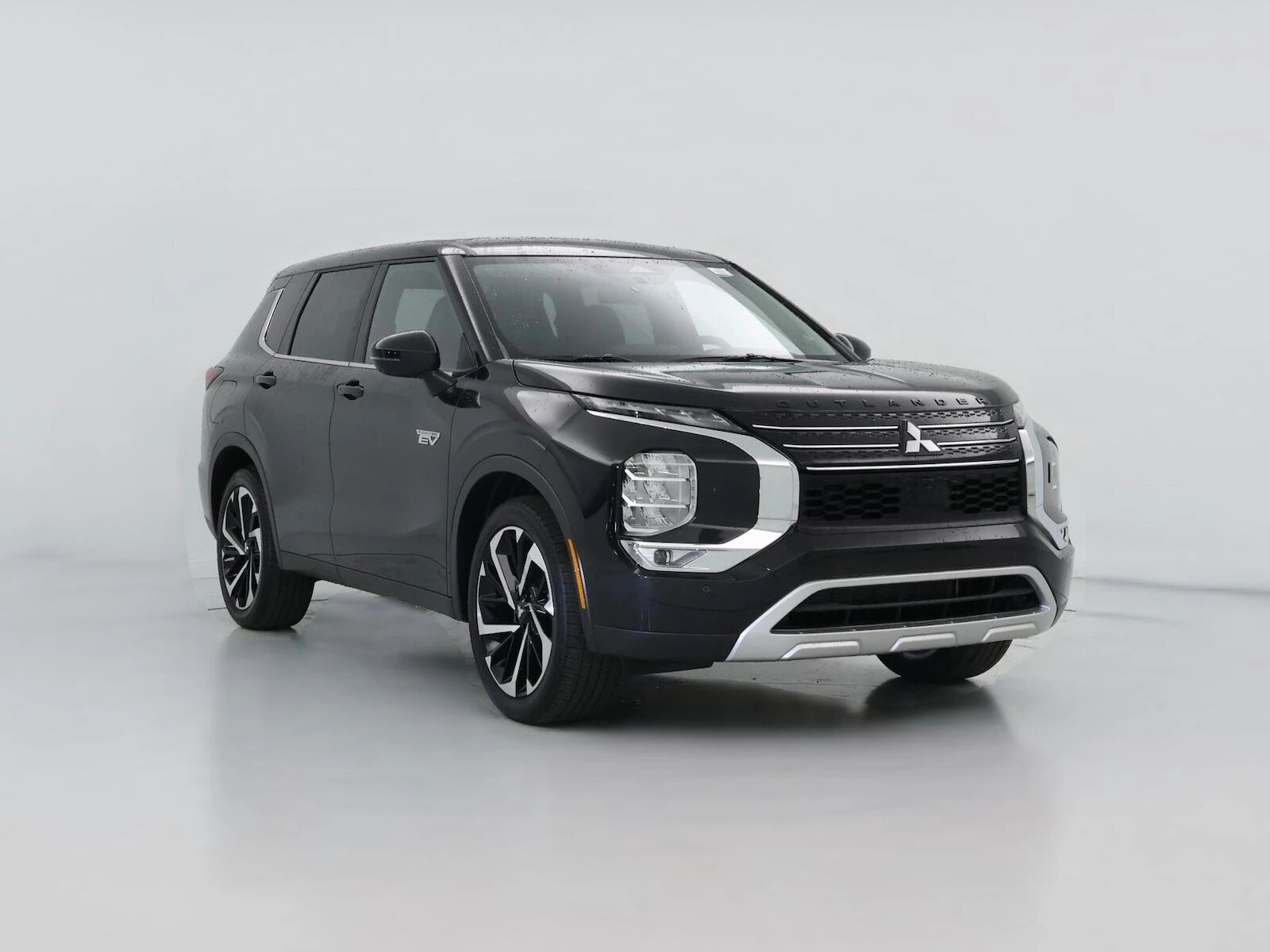 2025 MITSUBISHI Outlander