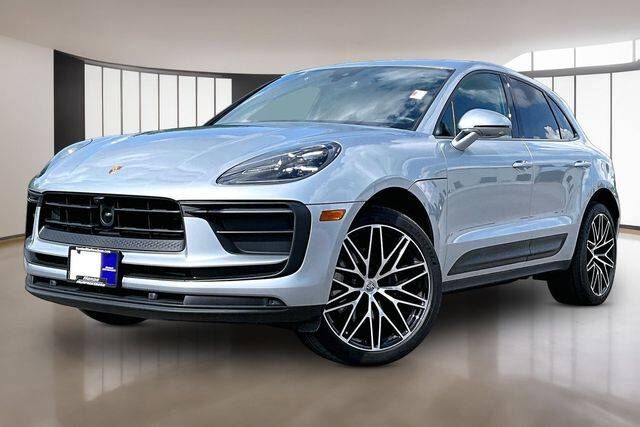 2026 PORSCHE Macan