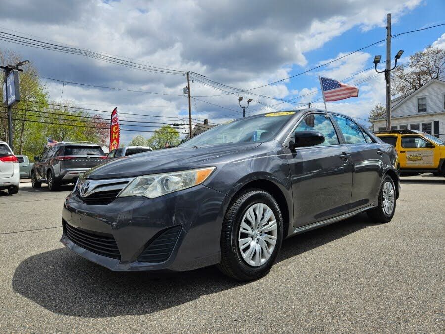 2013 TOYOTA Camry