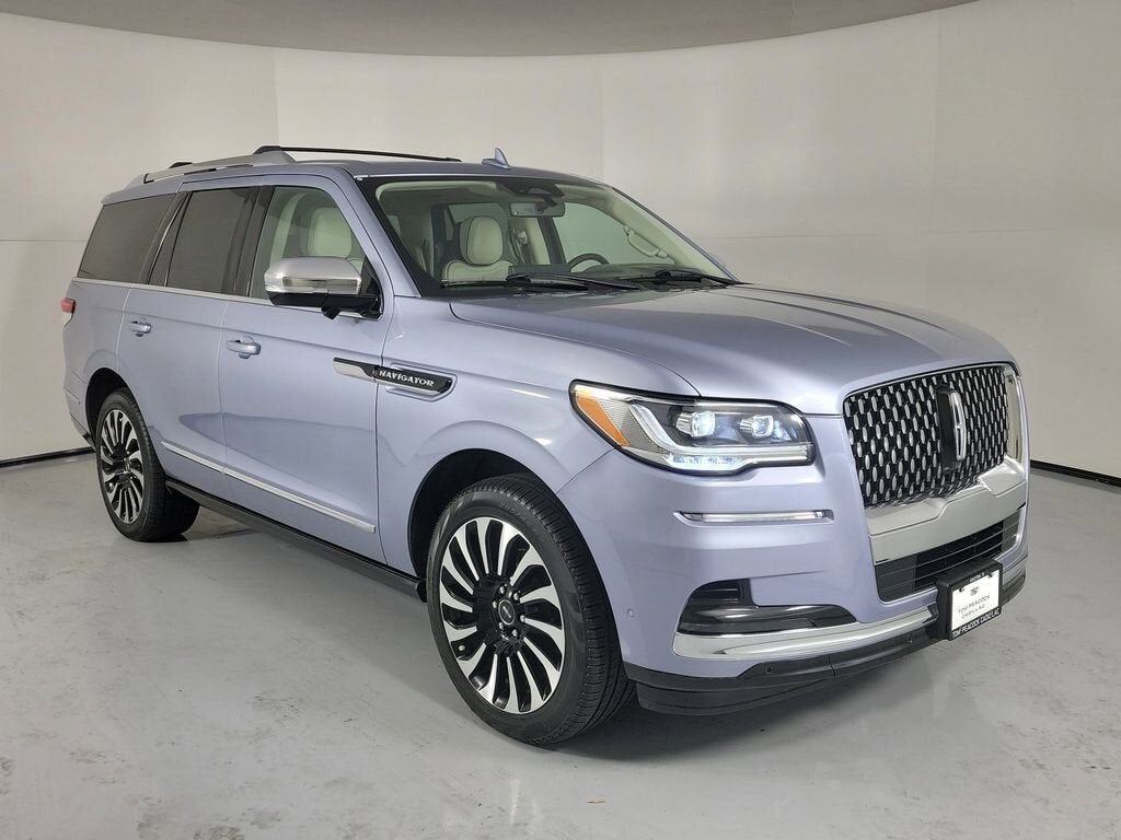 2022 LINCOLN Navigator