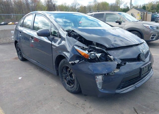 2015 TOYOTA PRIUS