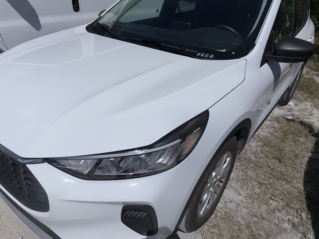 2025 FORD Escape