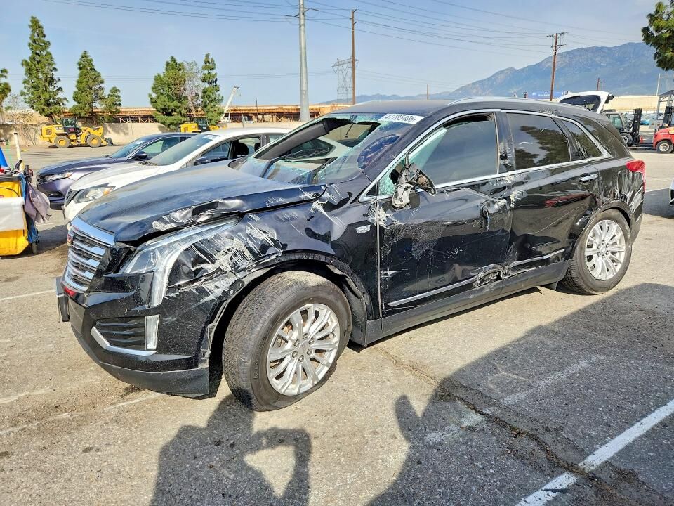 2017 CADILLAC XT5