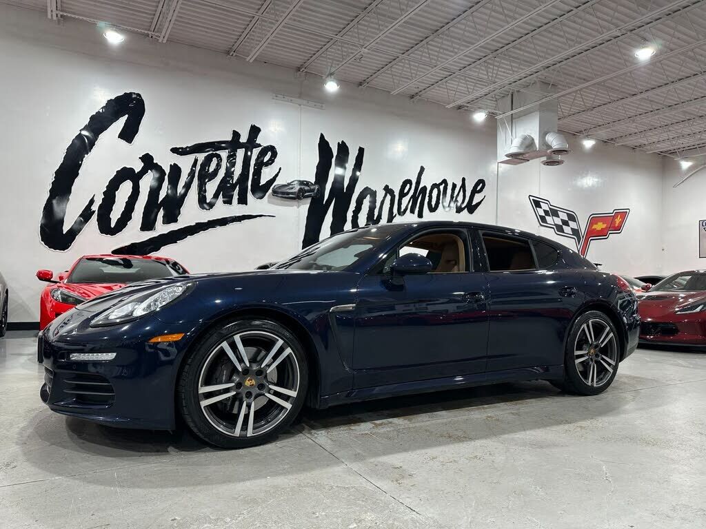 2016 PORSCHE Panamera