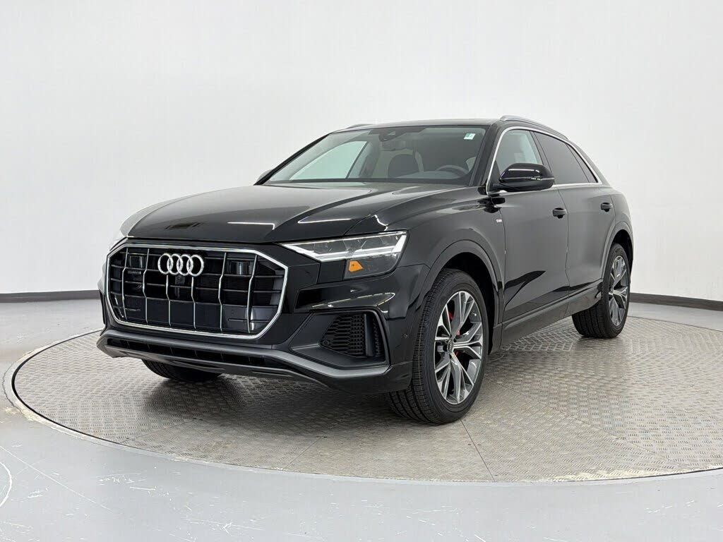 2022 AUDI Q8