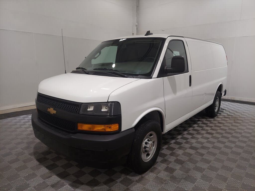 2024 CHEVROLET Express