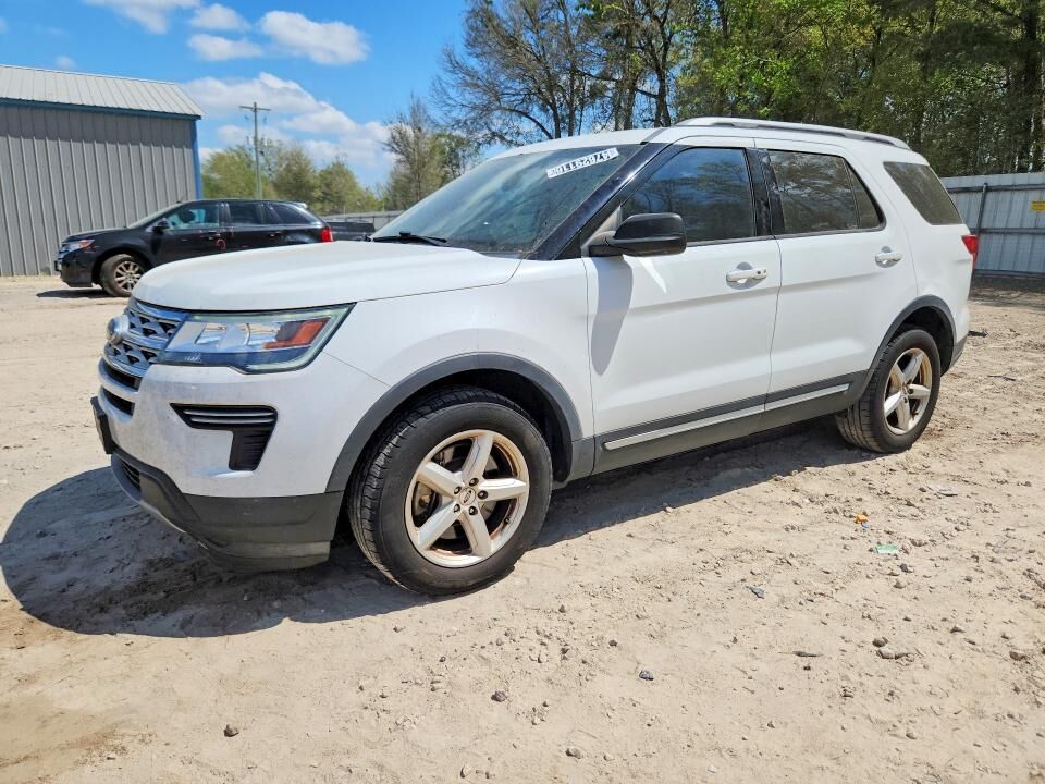 2018 FORD Explorer
