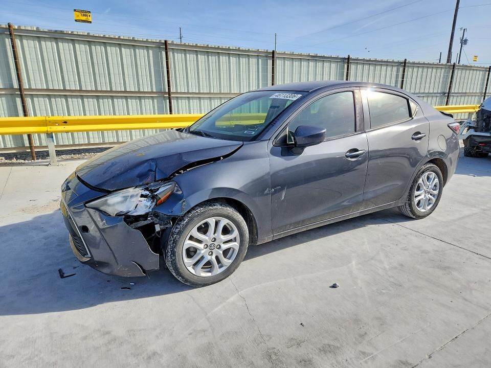 2018 TOYOTA Yaris