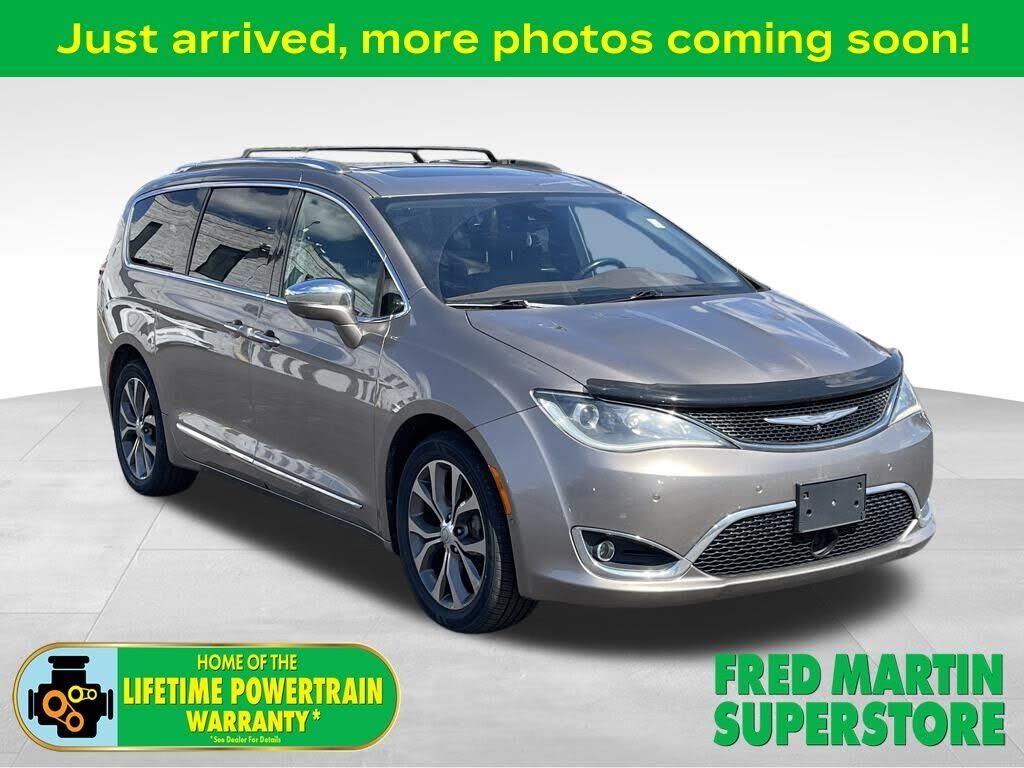 2017 CHRYSLER Pacifica