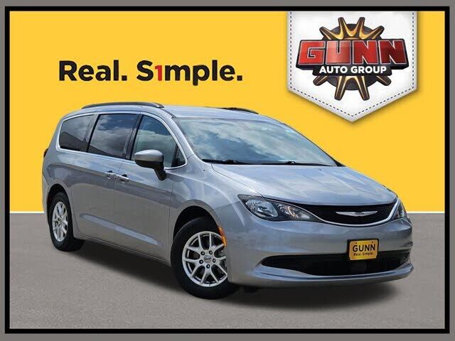 2021 CHRYSLER Voyager
