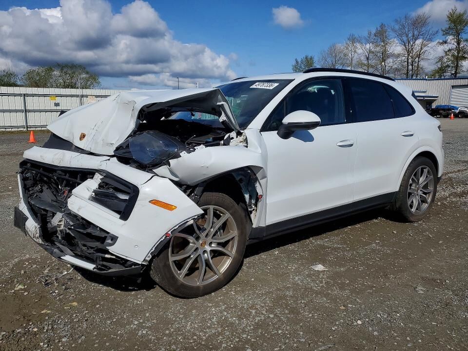 2024 PORSCHE Cayenne