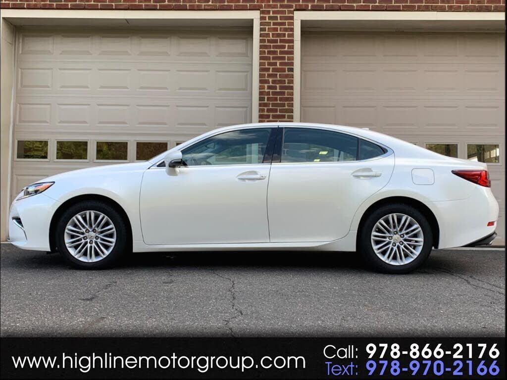 2017 LEXUS ES