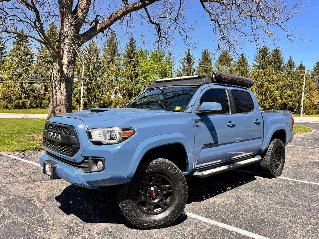 2019 TOYOTA Tacoma