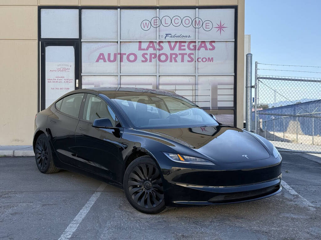 2024 TESLA Model 3