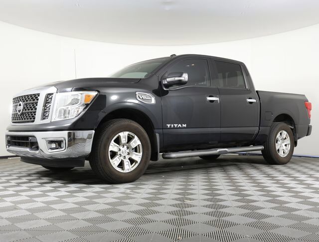 2017 NISSAN Titan