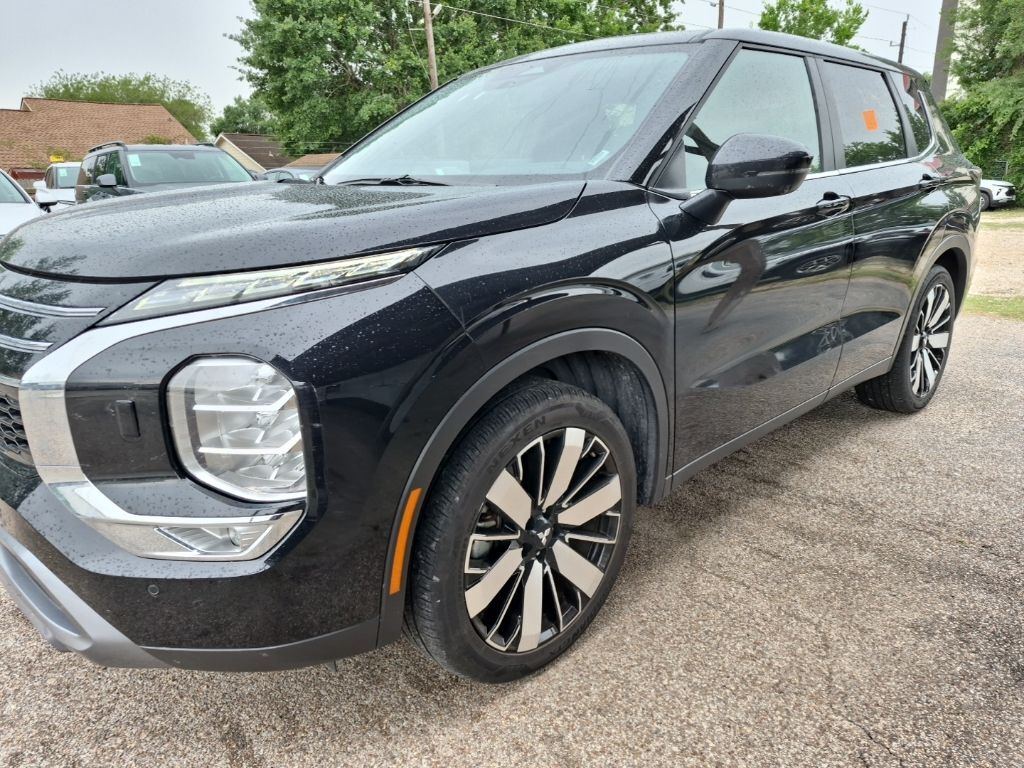 2025 MITSUBISHI Outlander