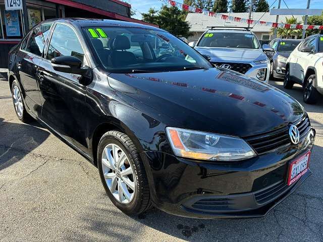 2011 VOLKSWAGEN Jetta