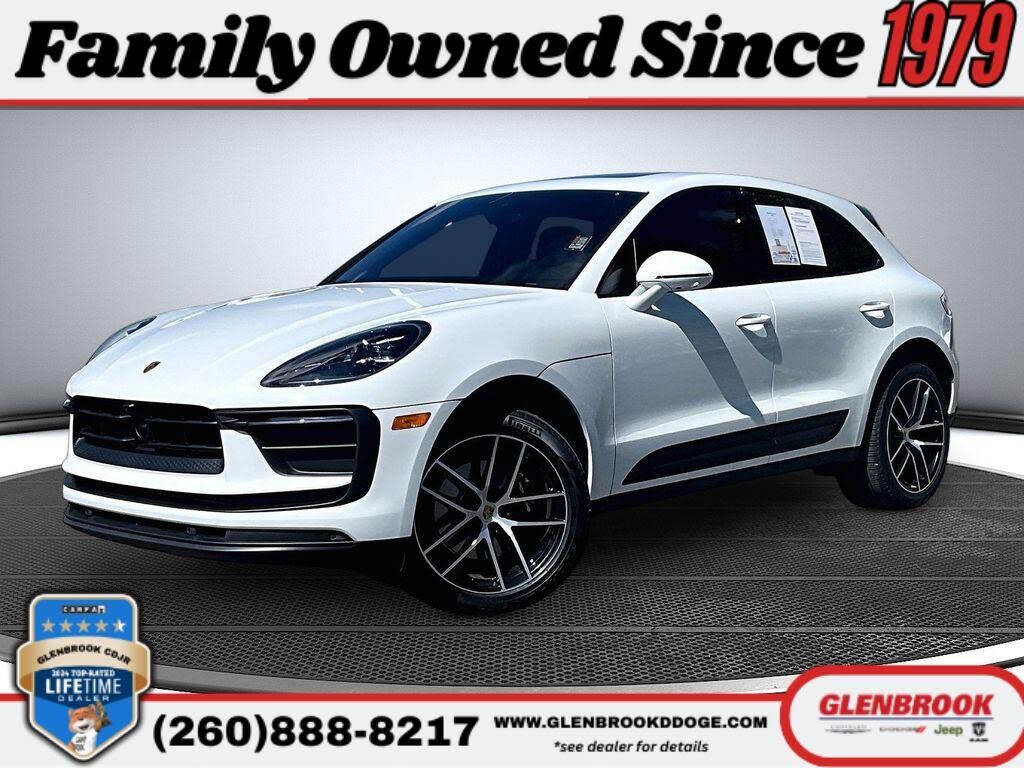 2026 PORSCHE Macan
