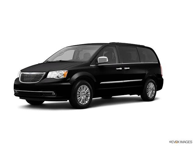 2013 CHRYSLER Town and Country