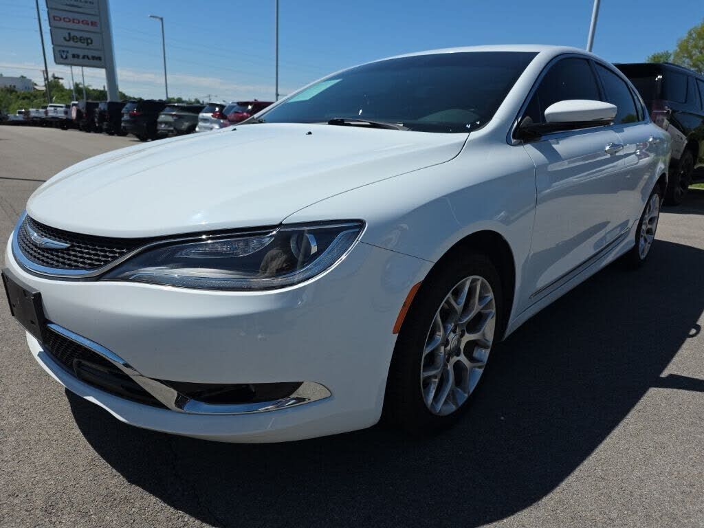 2016 CHRYSLER 200