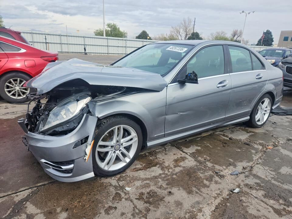 2013 MERCEDES-BENZ C-Class