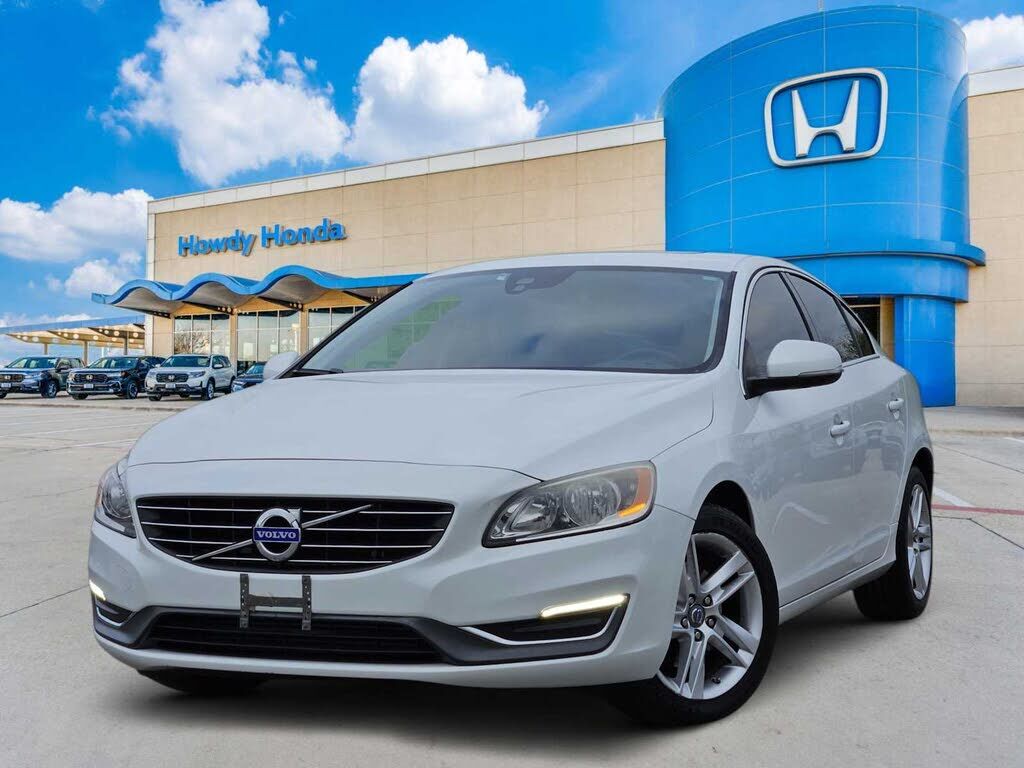 2015 VOLVO S60