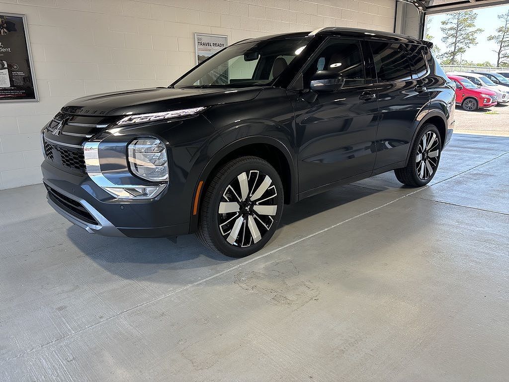 2026 MITSUBISHI Outlander