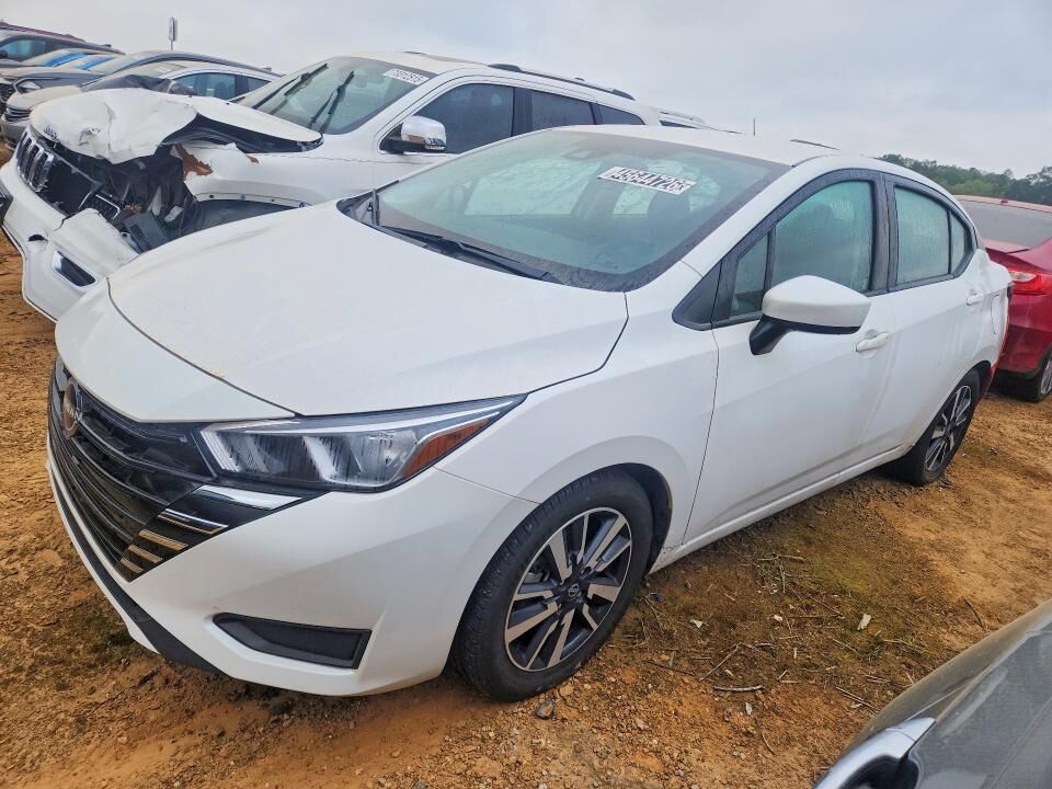 2023 NISSAN Versa