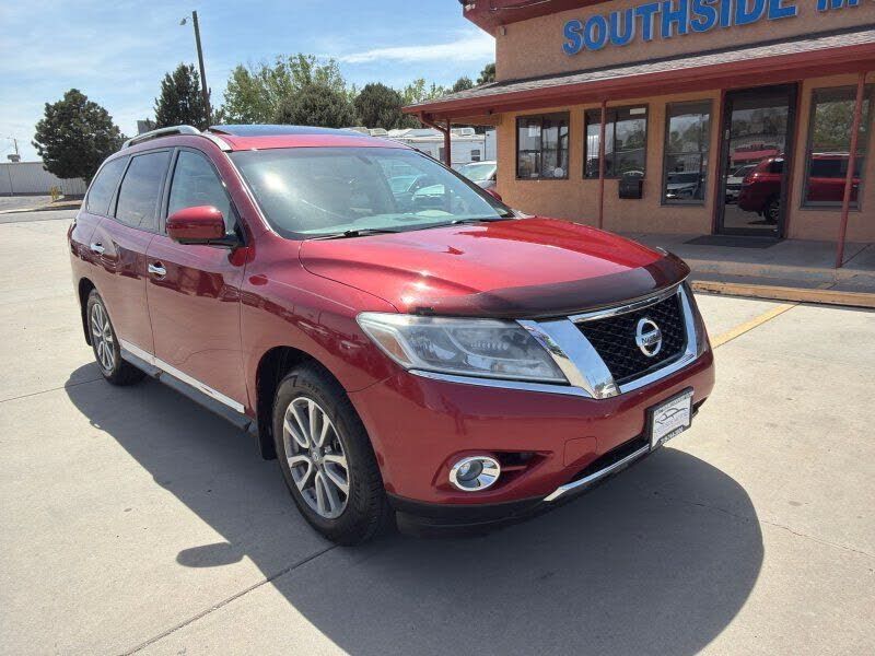 2016 NISSAN Pathfinder