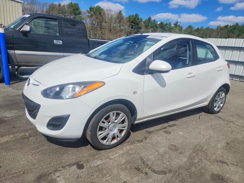 2013 MAZDA Mazda2