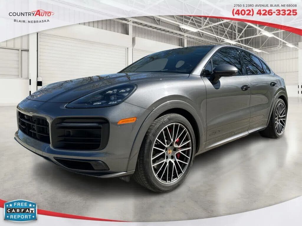 2022 PORSCHE Cayenne