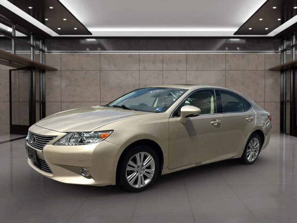 2013 LEXUS ES