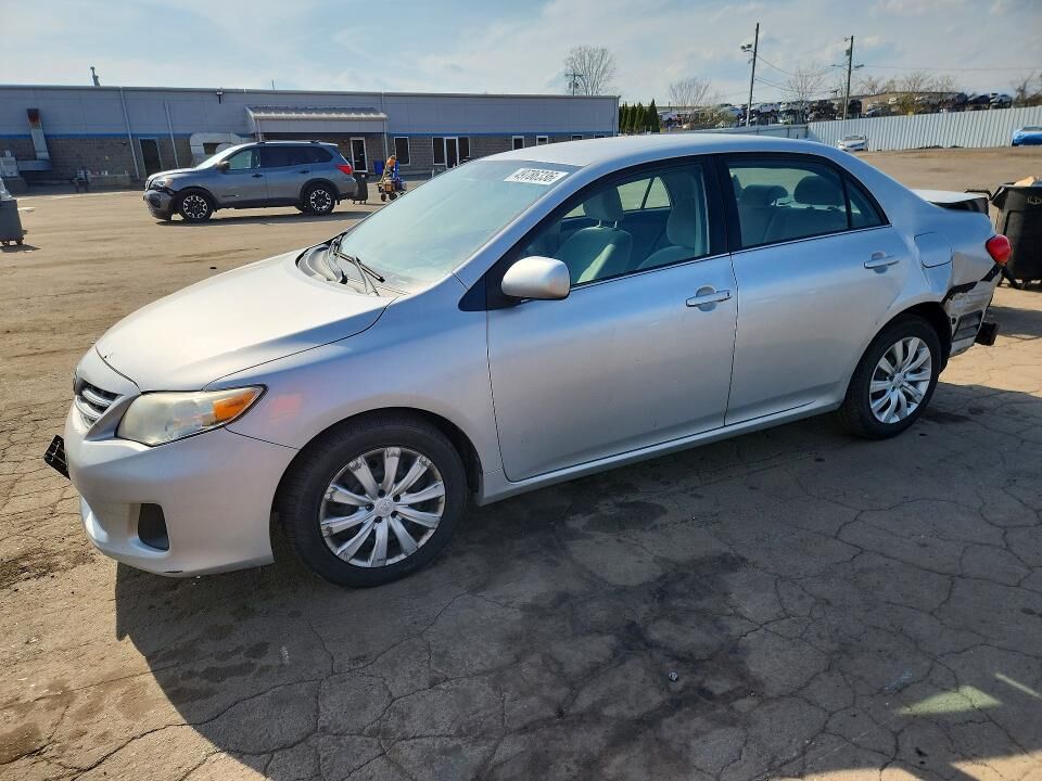 2013 TOYOTA Corolla