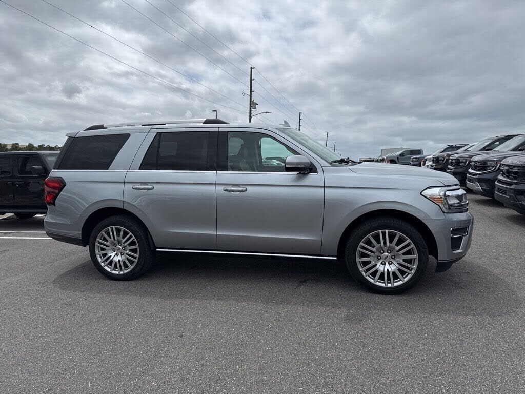 2024 FORD Expedition