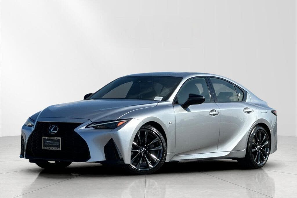 2025 LEXUS IS