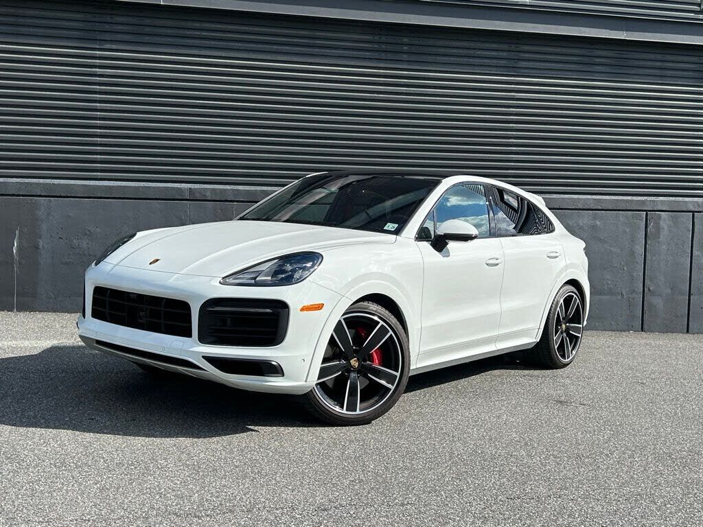 2023 PORSCHE Cayenne