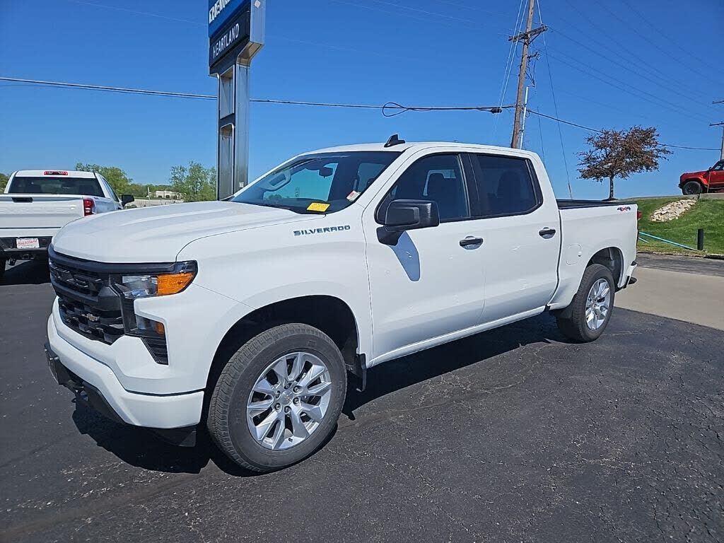 2024 CHEVROLET Silverado