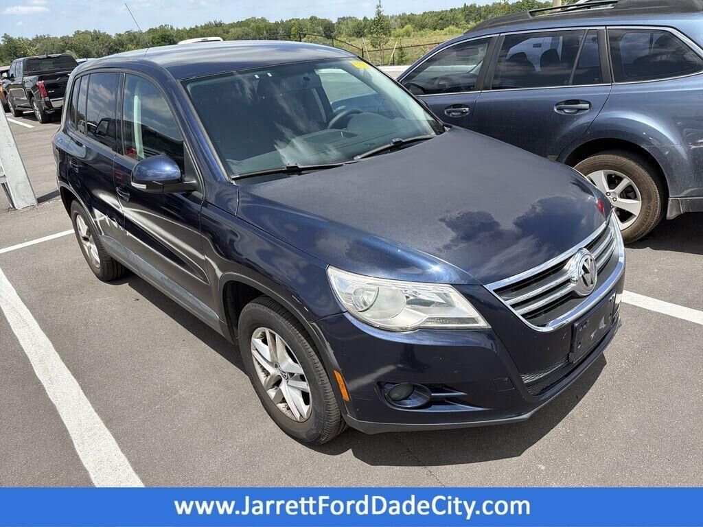 2011 VOLKSWAGEN Tiguan