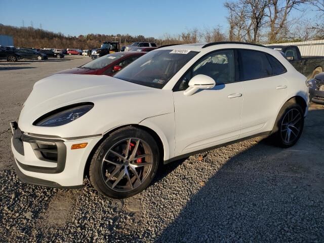 2023 PORSCHE Macan