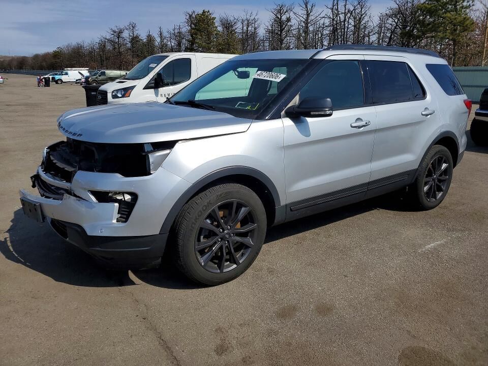 2019 FORD Explorer