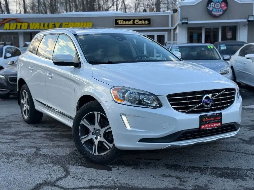 2015 VOLVO XC60