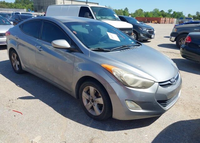 2012 HYUNDAI Elantra