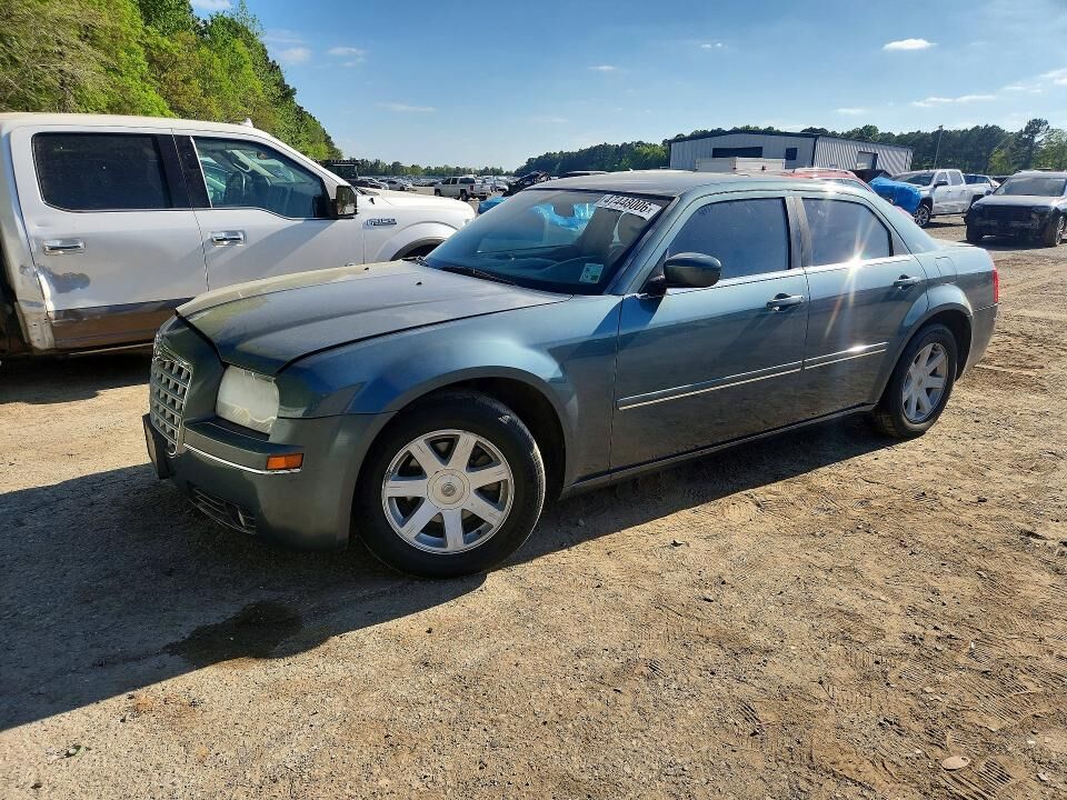 2005 CHRYSLER 300
