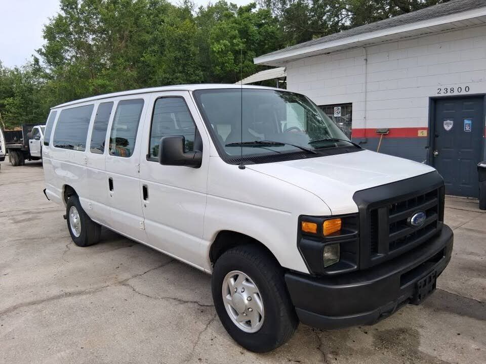 2010 FORD E-350