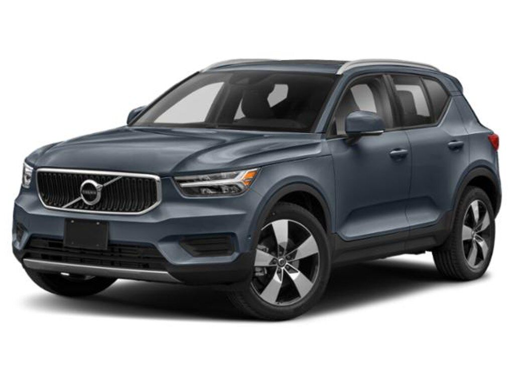 2021 VOLVO XC40
